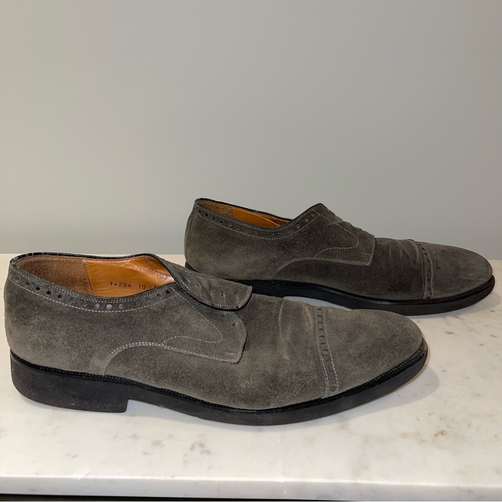 Magnanni Men's Gray Suede Cap-toe Oxfords 10